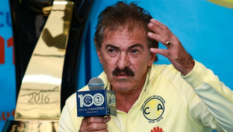 El entrenador La Volpe durante el Media Day previo al Mundial de Clubes de Japón