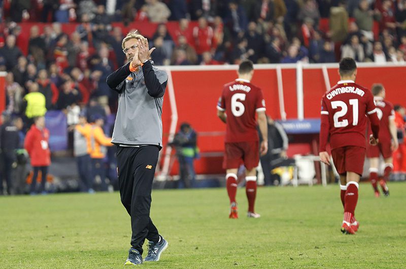 Klopp aplaude tras el empate contra el Sevilla