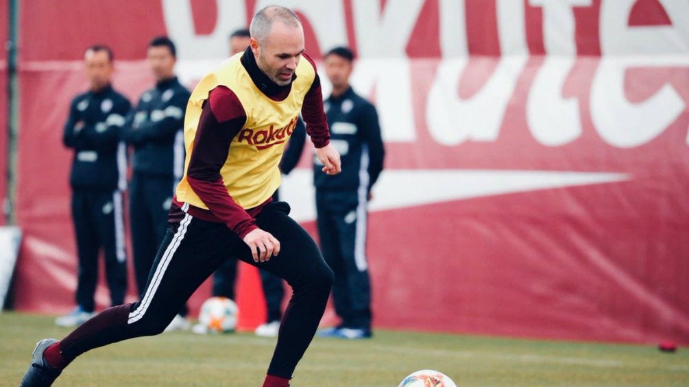 Andrés Iniesta durante un entrenamiento con el Vissel Kobe