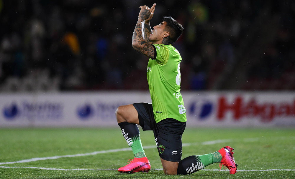 Darío Lezcano celebrando un gol con Juárez