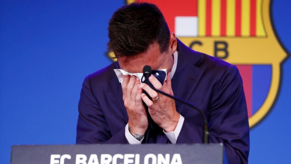Messi llorando en la conferencia 
