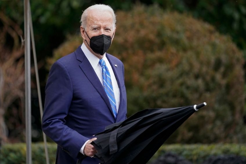 Joe Biden saliendo de la Casa Blanca
