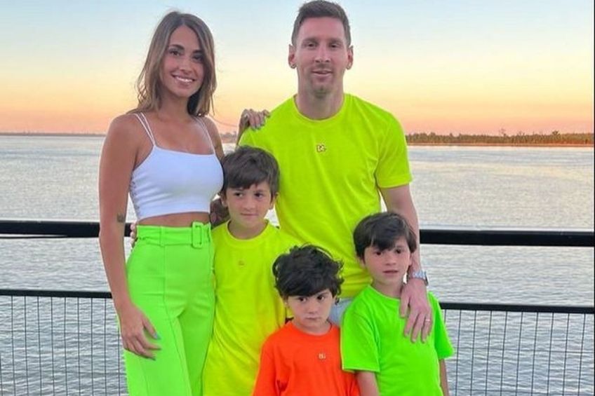 Lionel Messi junto a su familia en sus vacaciones