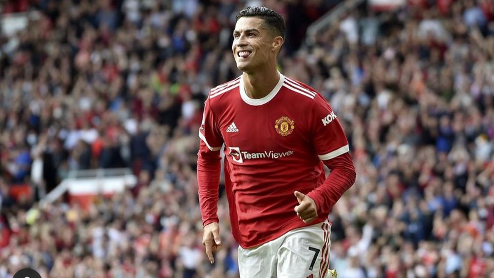 Cristiano Ronaldo jugando partido con el Manchester United