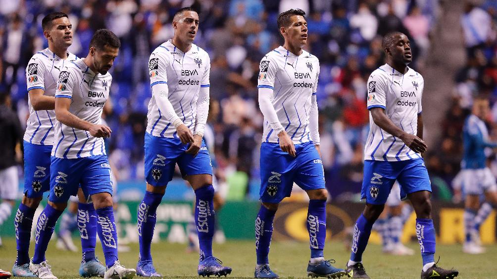 Jugadores de Monterrey tras perder ante Puebla en la Liga MX