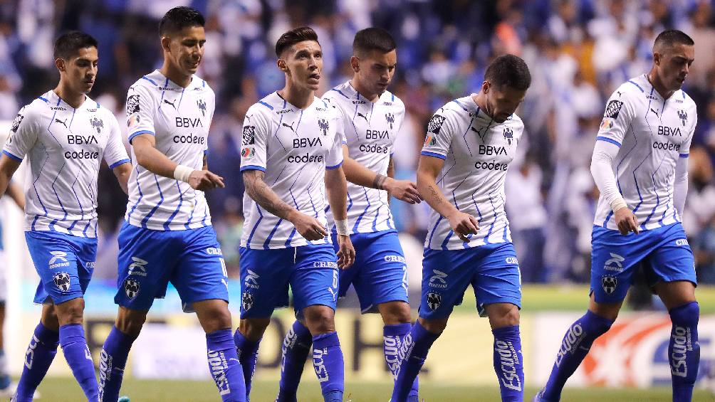 Jugadores de Monterrey tras perder ante Puebla en la Liga MX