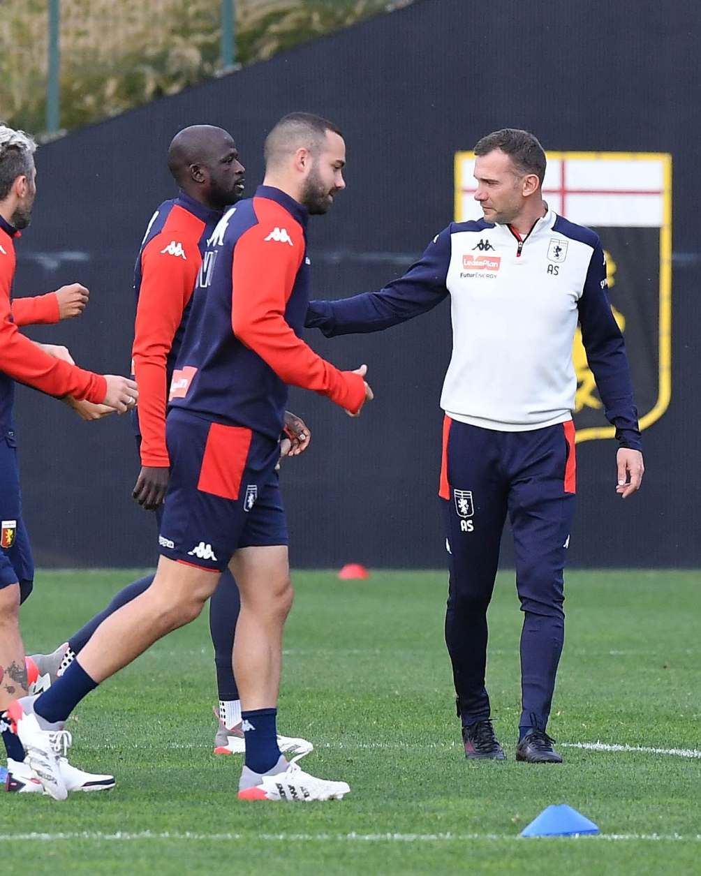 Andriy en entrenamiento con el Genoa