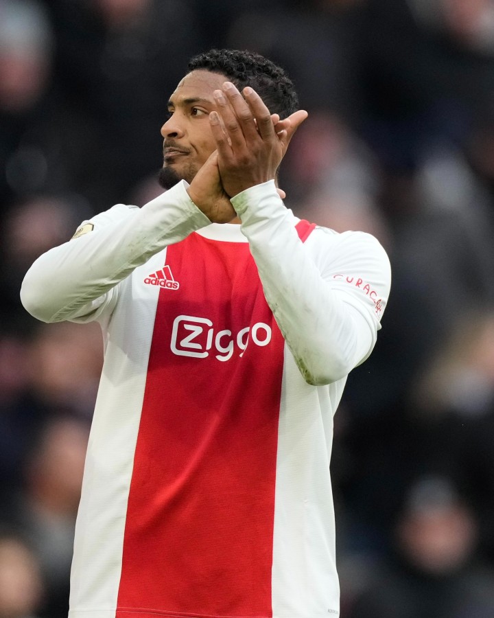 Sebastien Haller en victoria del Ajax