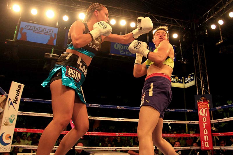 Zulina Muñoz durante una pelea con Kandy Sandoval 