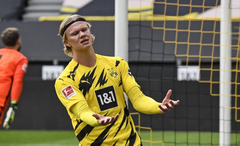Erling Haaland en un partido del Borussia Dortmund