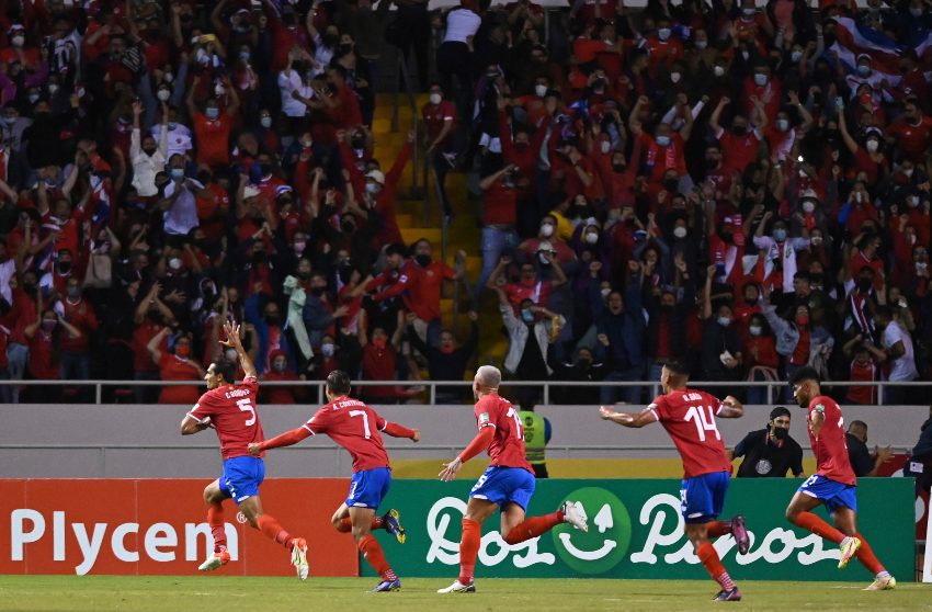 Costa Rica celebrando su gol
