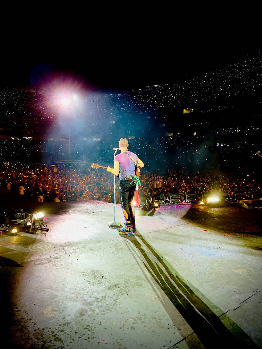 Chris Martin, vocalista de Coldplay en concierto en México 