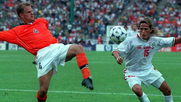 Ronald de Boer ante México en Francia 1998