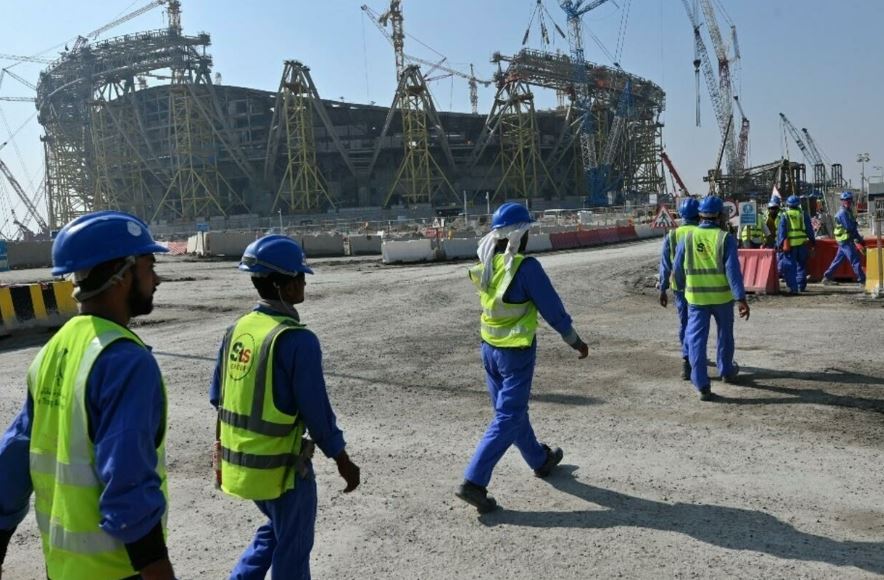 Trabajadores durante una jornada laboral en Qatar