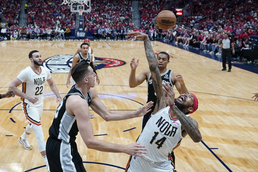 Acciones entre Spurs y Pelicans