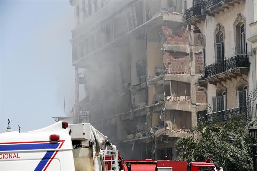 Fuerte explosión en hotel de La Habana