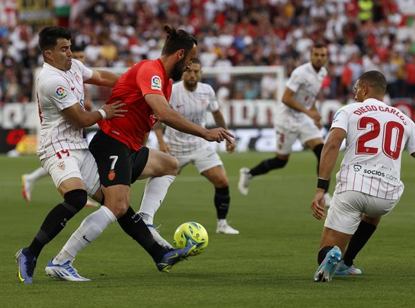 Sevilla vs Mallorca en acción 