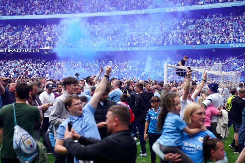 Afición Citizen celebrando el título de la Premier League 