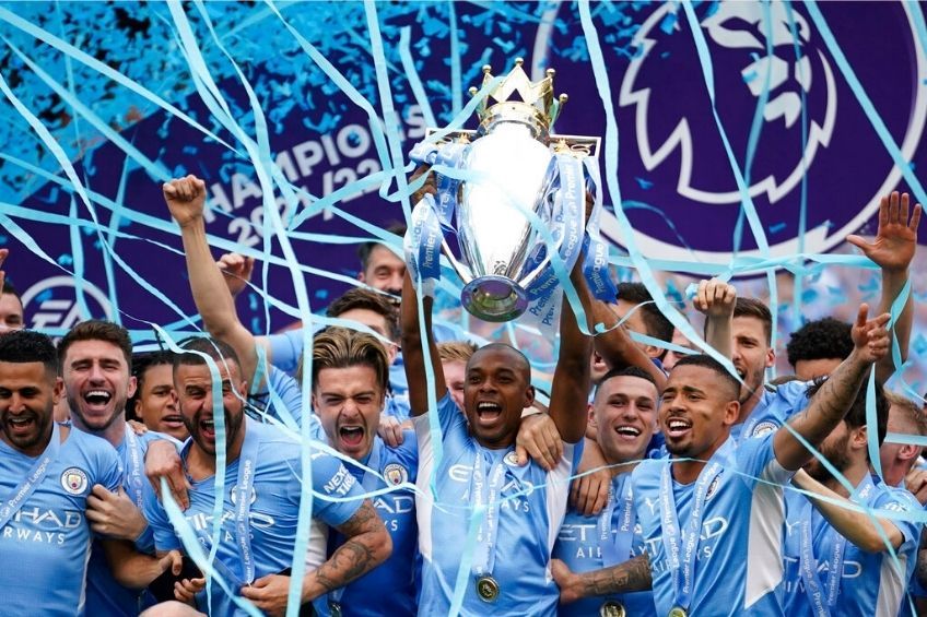 Manchester City festejando el título de la Pemier League
