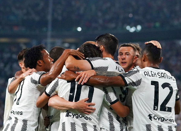 Juventus celebra un gol durante el partido de fútbol de la Serie A