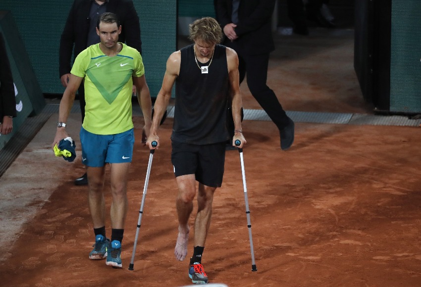 Zverev tras su lesión en el juego vs Nadal