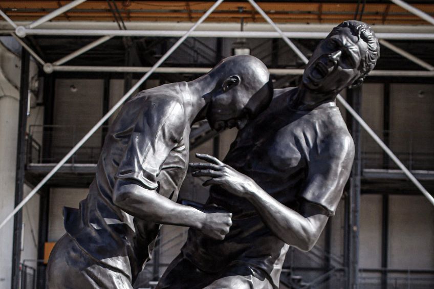 Estatua del cabezazo de Zidane a Materazzi