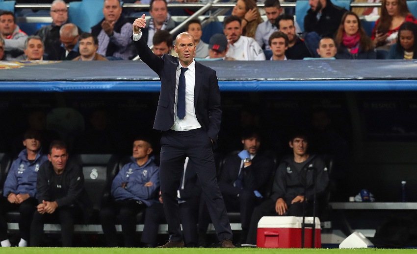 Zidane en su etapa dirigiendo al Real Madrid