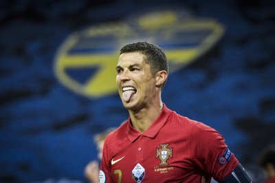 Cristiano Ronaldo celebra en un juego con Portugal