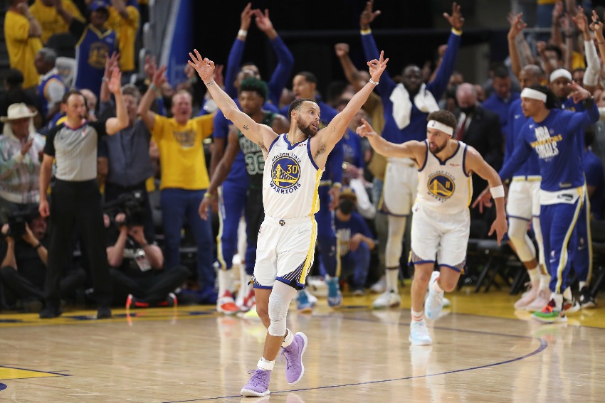 Curry en el Juego 5 de las Finales de la NBA