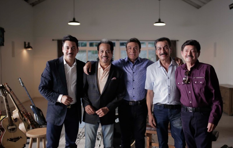 Luis Hernández, Hernán Hernández, Jorge Hernández, Eduardo Hernández y Oscar Lara