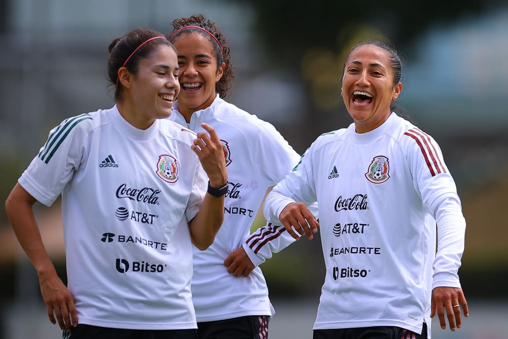 La Selección Mexicana Femenil en entrenamiento