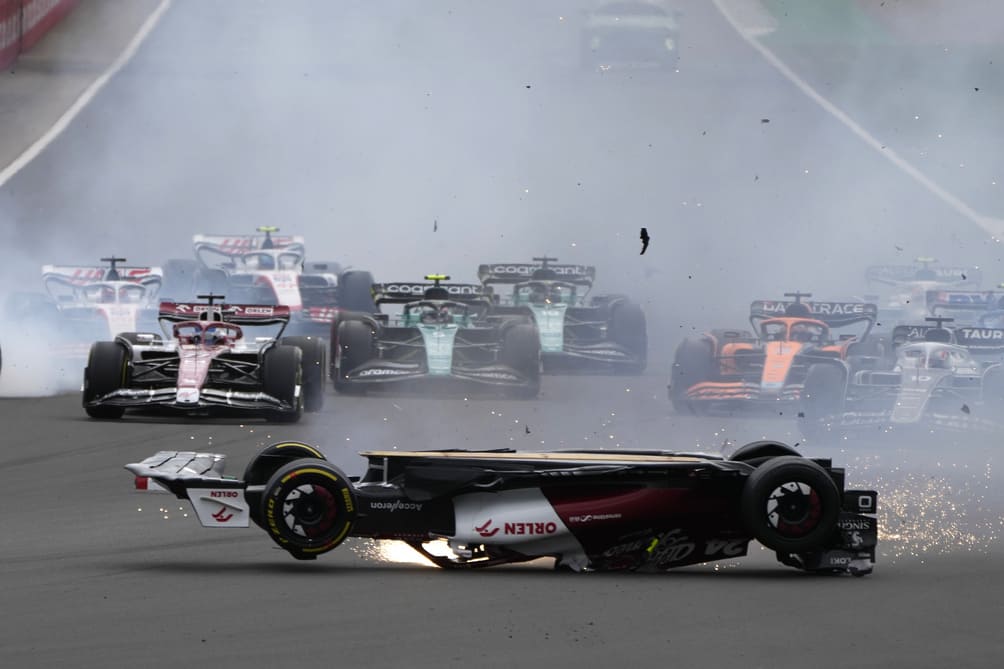 Accidente en el Gran Premio de Gran Bretaña