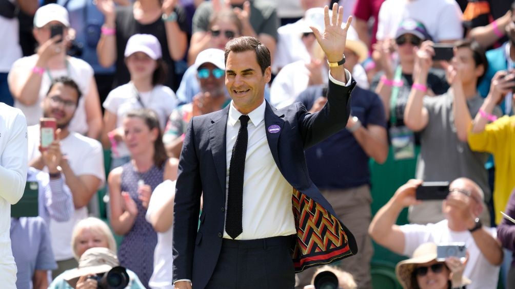 Federer fue muy aplaudido como invitado en la Final de Wimbledon