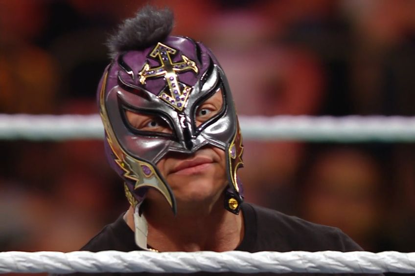 Rey Mysterio en el festejo de su vigésimo aniversario con la WWE