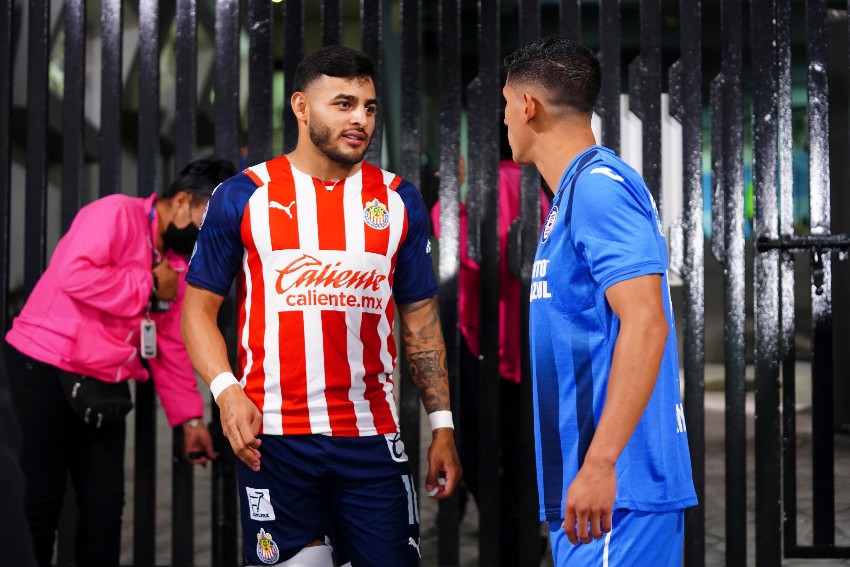 Vega y Antuna en un Cruz Azul vs Chivas