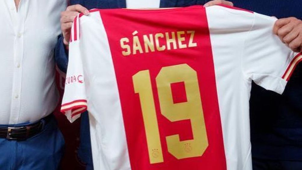 Sánchez usará el número 19 en el Ajax