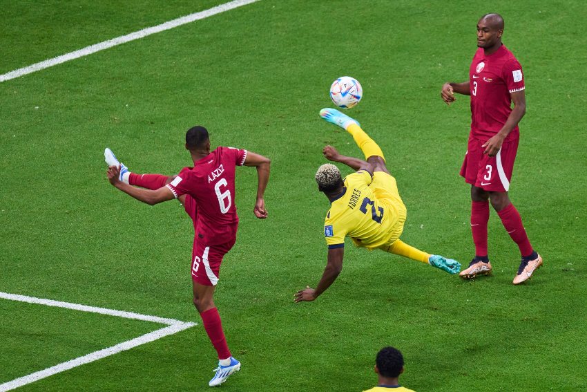 Jugada fuera de lugar en el Qatar vs Ecuador