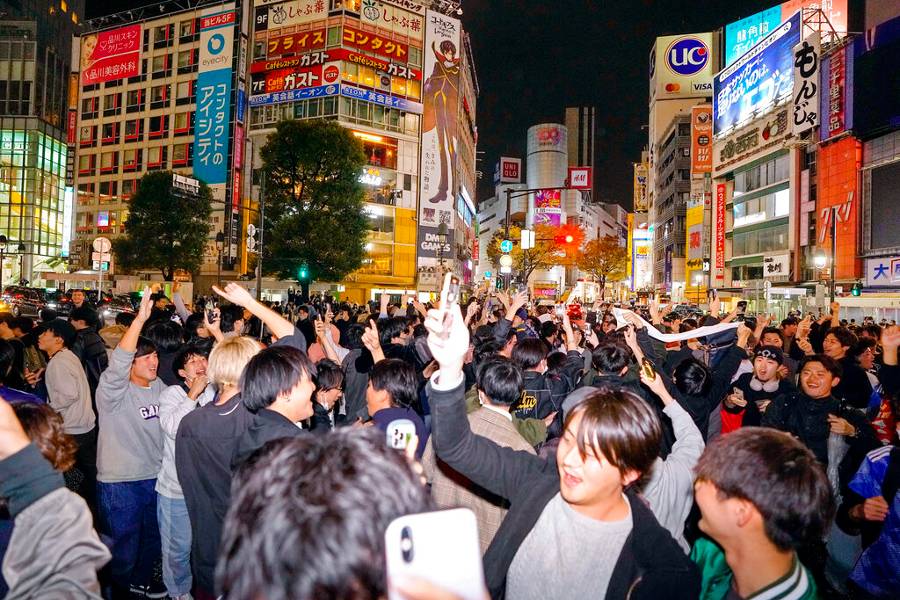 Japón no olvidó su cultura cívica en los festejos