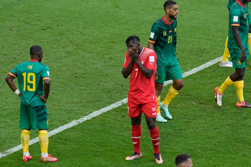 Embolo tras marcarle gol a Camerún