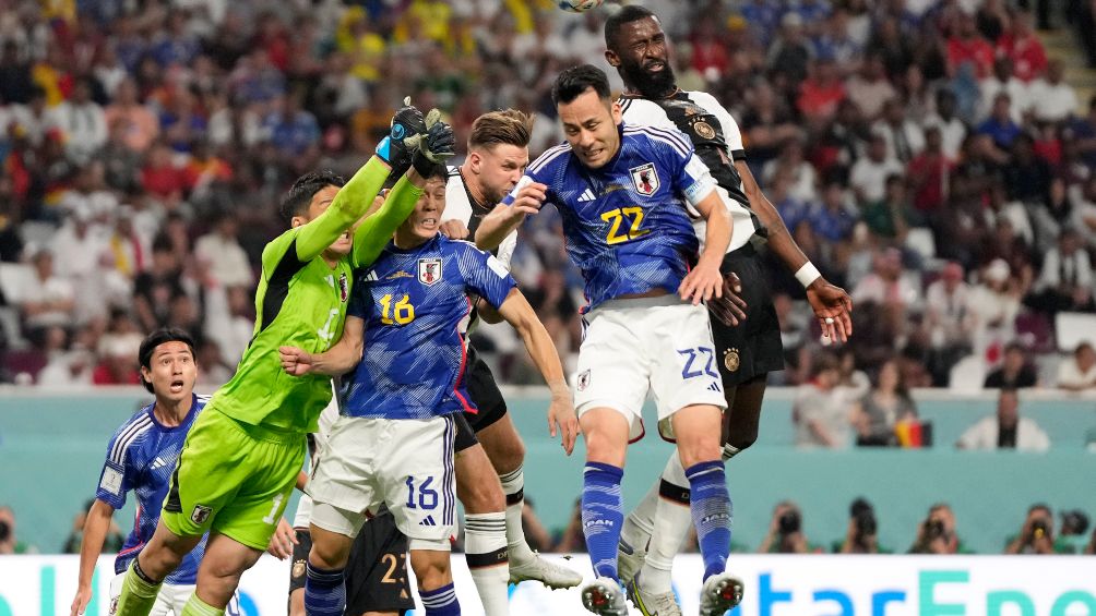 Japón derrotó a Alemania por 2-1 en el debut de ambas selecciones