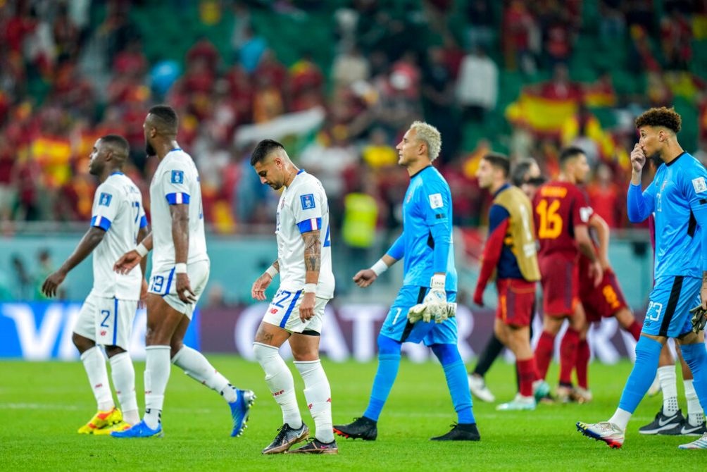 Costa Rica fue humillado por España en su debut