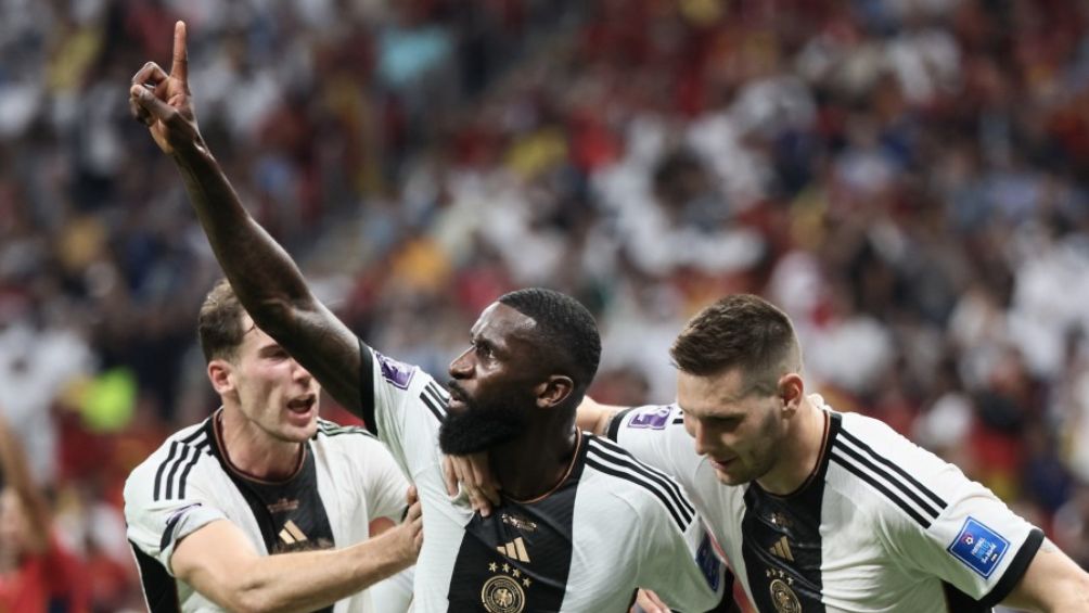 Rudiger celebra gol a España