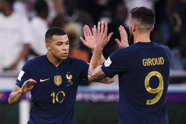 Mbappé y Oliver Giroud en la Copa del Mundo