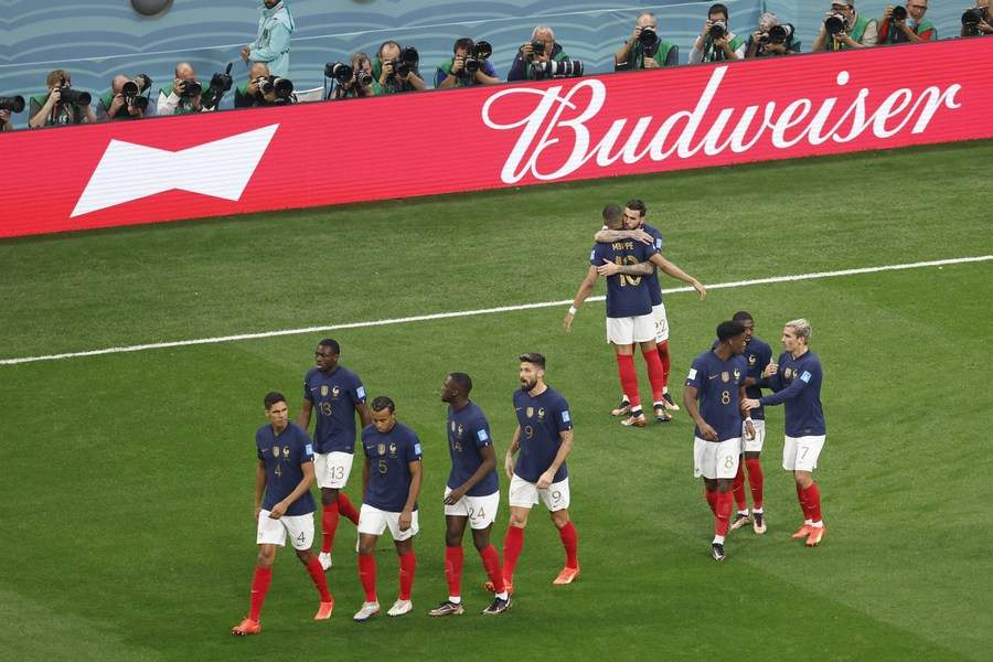 Francia festejando la clasificación a la Final