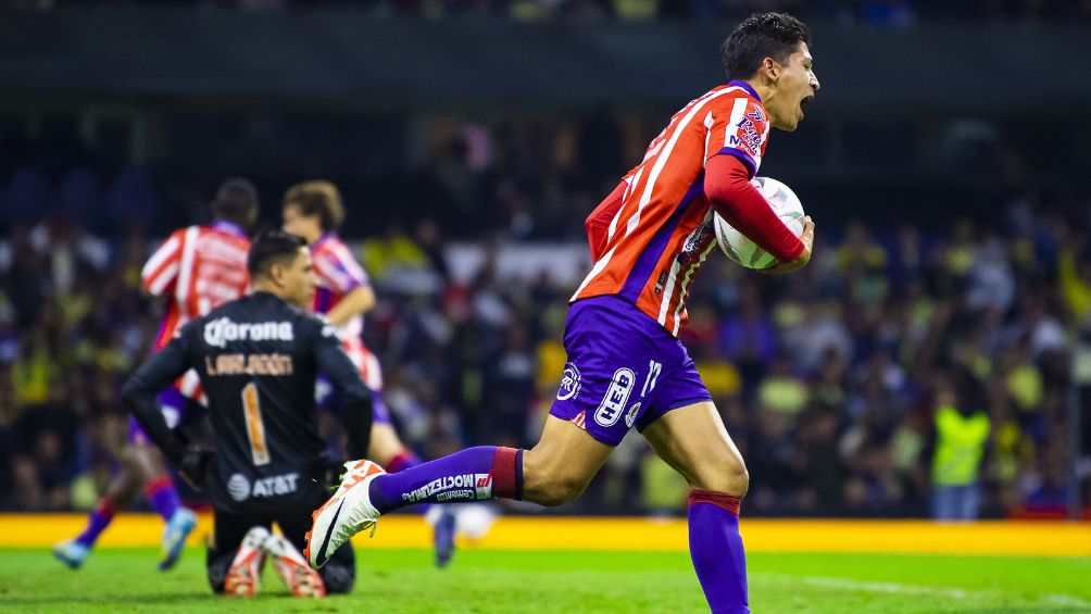 Zaldívar celebra el segundo gol de San Luis