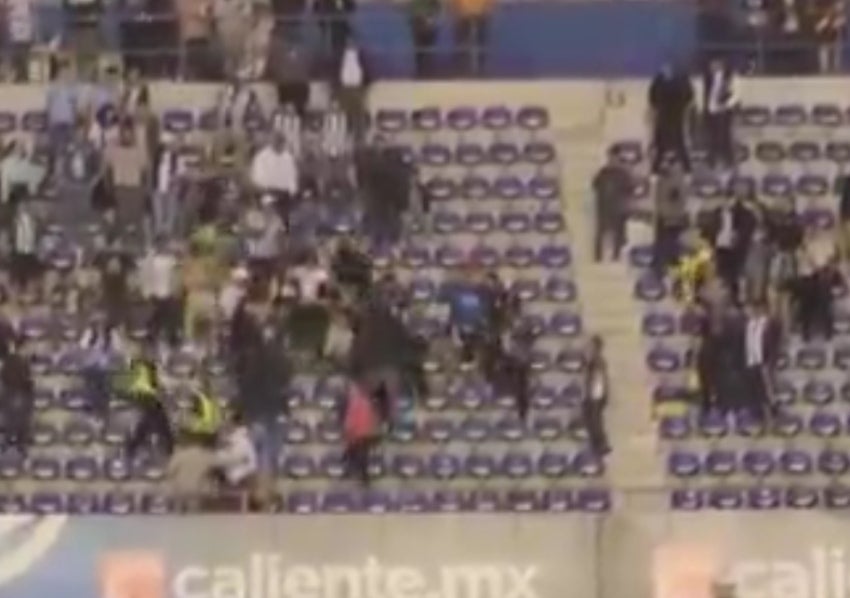 La pelea en el estadio de Puebla 