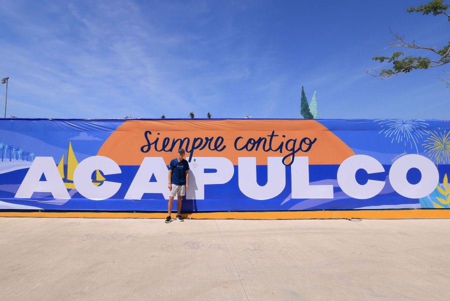"Siempre contigo Acapulco"