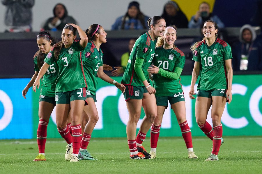 México venció 2-0 a EU en Copa Oro Femenil
