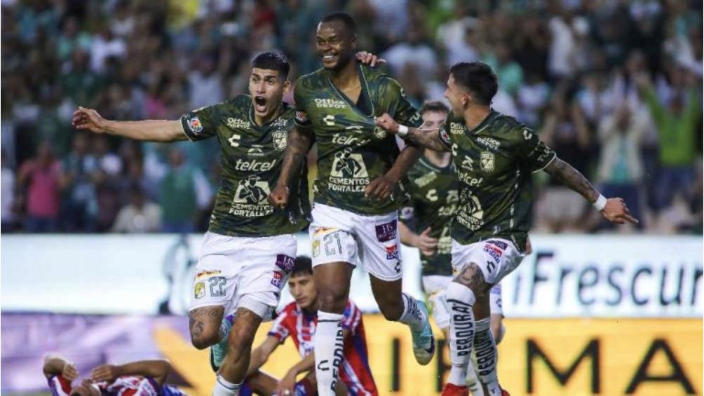 León celebra la victoria ante San Luis