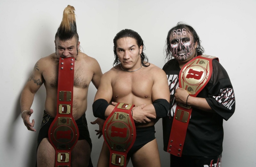 Damián 666, leyenda del ring junto otras leyendas de la lucha libre